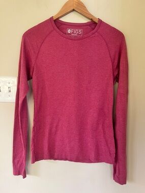 FIGS Salta Seamless Long Sleeve Underscrub Shirt, Pink, Size M